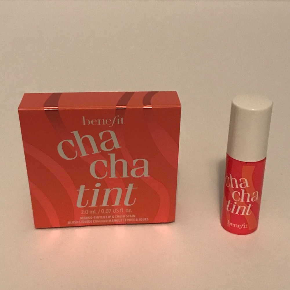 Mini Lip Gloss and Mascara Bundle - Picture 4 of 9